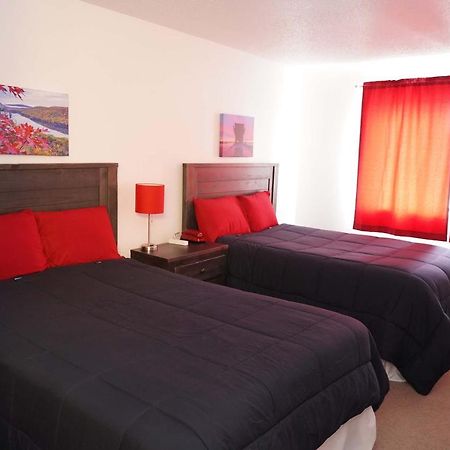 Model Towne Inn Motel Gwinn Buitenkant foto
