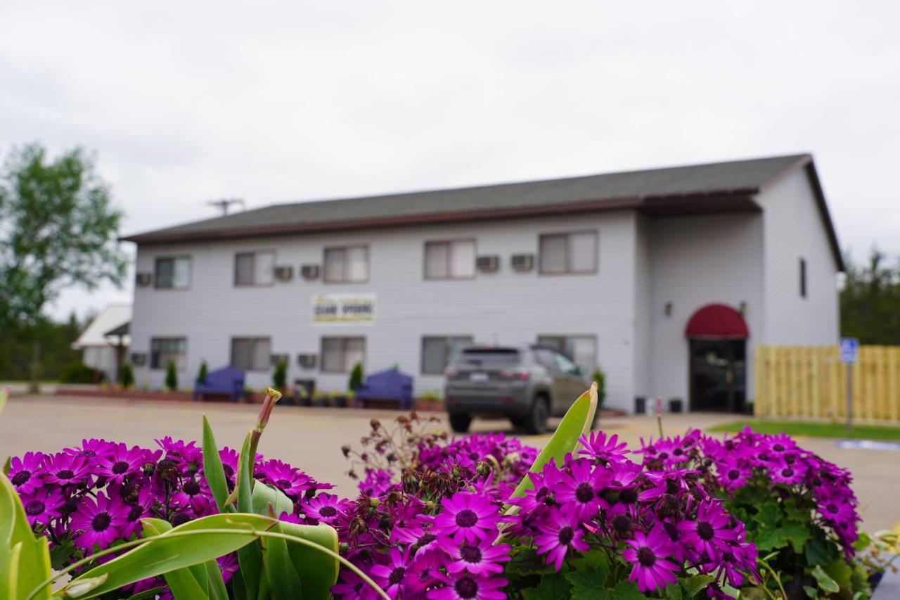 Model Towne Inn Motel Gwinn Buitenkant foto
