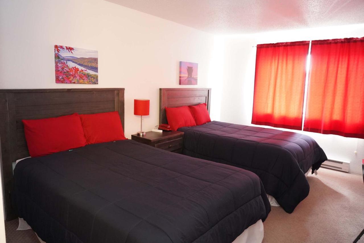 Model Towne Inn Motel Gwinn Buitenkant foto