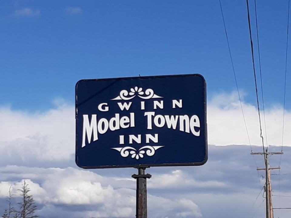 Model Towne Inn Motel Gwinn Buitenkant foto